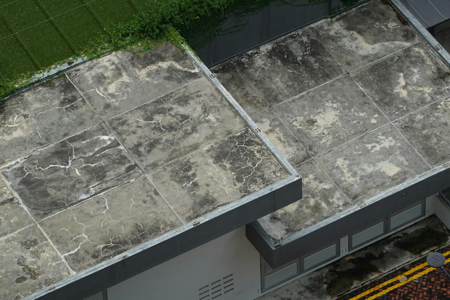 Nowoczesny betonowy dach w Singapurze z widokiem z góry